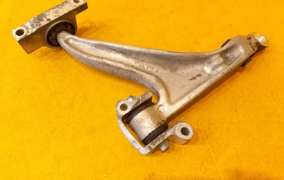 Volvo V60 Front control arm