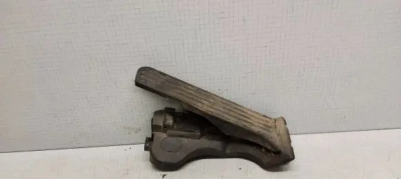 Volkswagen PASSAT B6 Accelerator throttle pedal 1K1721503L