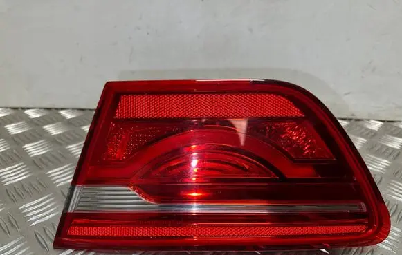Jaguar XE Tailgate rear/tail lights 19733902