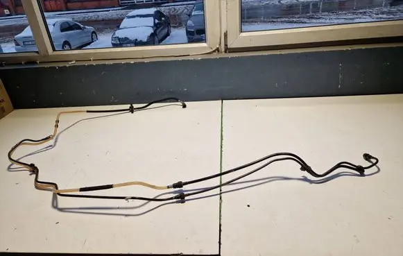 Opel Movano B Fuel line pipe 175128762R