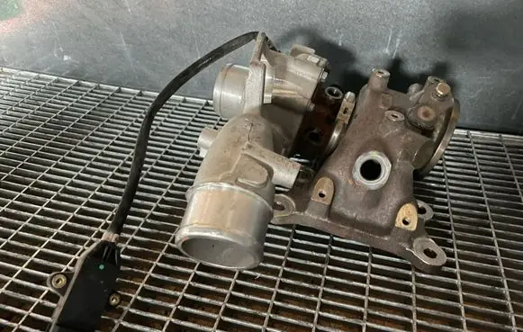 Infiniti Q50 Turbo 144115CA2C 8346366