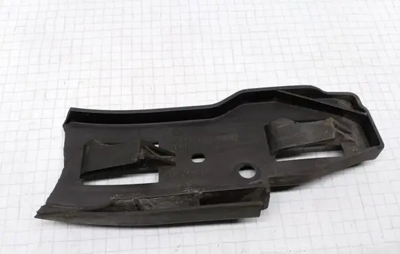 Volkswagen PASSAT B5.5 Front bumper mounting bracket 3B0807183E