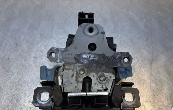 Volvo V60 Tailgate/trunk/boot lock/catch/latch 31335045