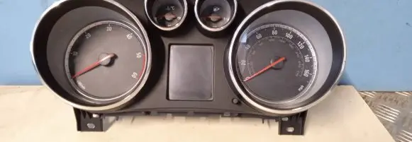 Opel Insignia A Speedometer (instrument cluster) 22783074