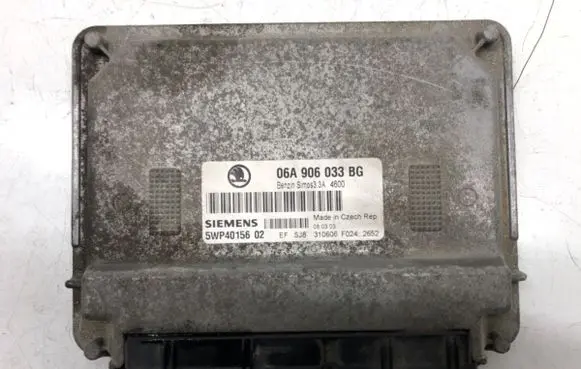 Skoda Octavia Mk1 (1U) Engine control unit/module ECU 06A906033BG