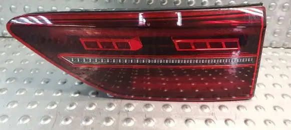 Volkswagen Golf VIII Rear/tail lights 5H0945308
