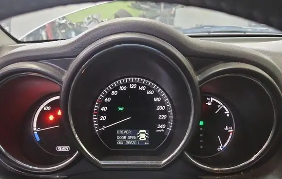Speedometer (instrument cluster)