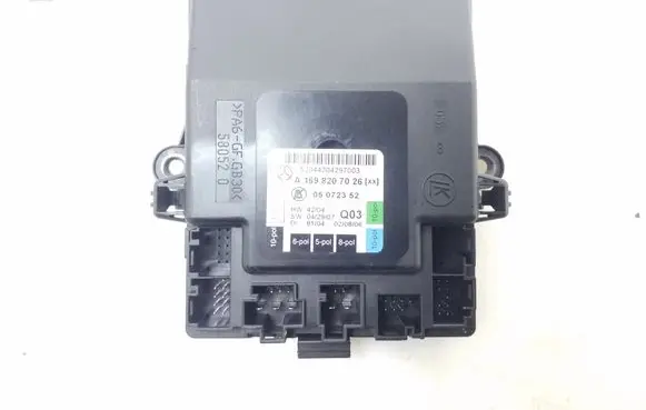 Mercedes-Benz B W245 Door control unit/module A1698207026
