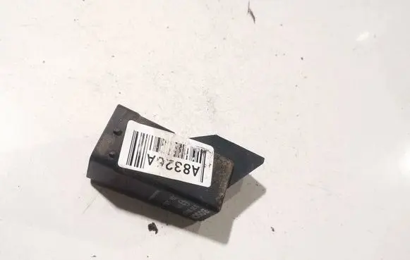 Iveco Daily 30.8 - 9 Glow plug pre-heat relay 0281003039