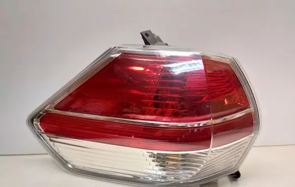 Nissan X-Trail T32 Rear/tail lights