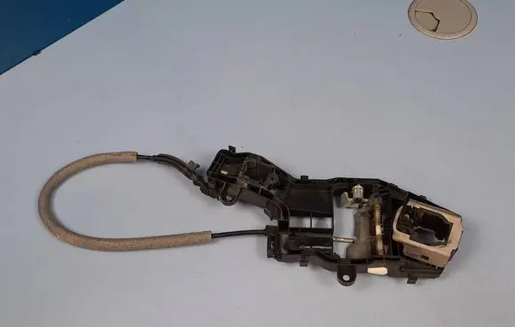 Volkswagen PASSAT B8 Front door exterior handle/bracket 517837811H