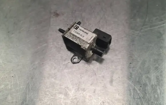 Audi A6 S6 C5 4B Turbo solenoid valve 701805010