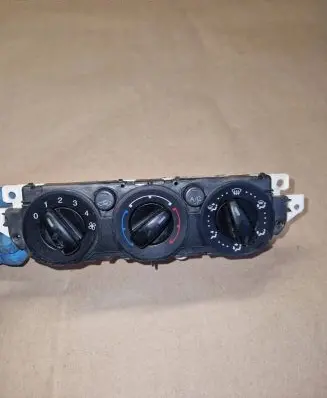 Ford Focus C-MAX Climate control unit 3M5T19980BC 69607321 6010179L