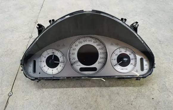 Mercedes-Benz E W211 Speedometer (instrument cluster) A2115405448VDO