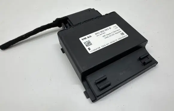Audi A5 Sportback 8TA Voltage converter/converter module 8K0959663B