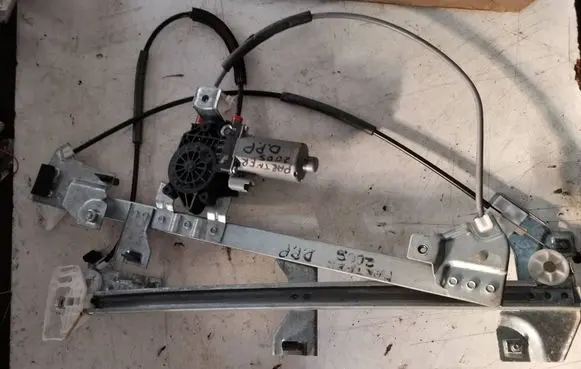 Peugeot Partner Front door window regulator with motor 0130821762