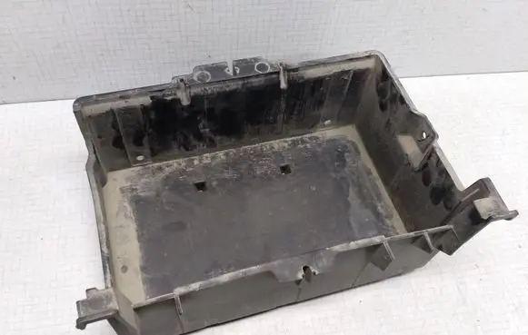 Ford Mondeo Mk III Battery tray 1S7T10757AF