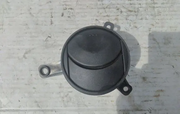 Mazda 2 Dash center air vent grill D65264930 K4366K6269