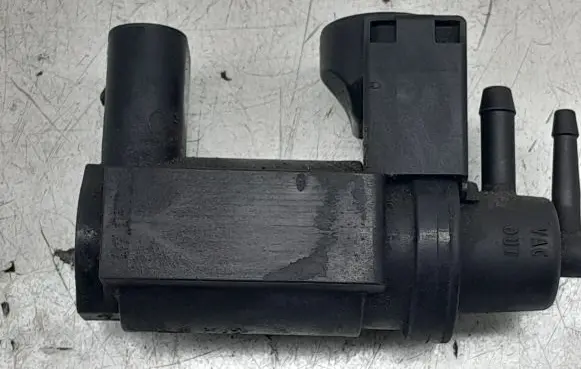 Audi Q7 4L Turbo solenoid valve 059906628B