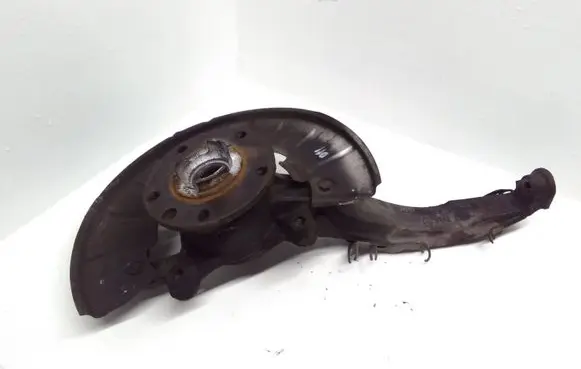 Volkswagen Touareg I Front wheel hub spindle knuckle 7L0407258A