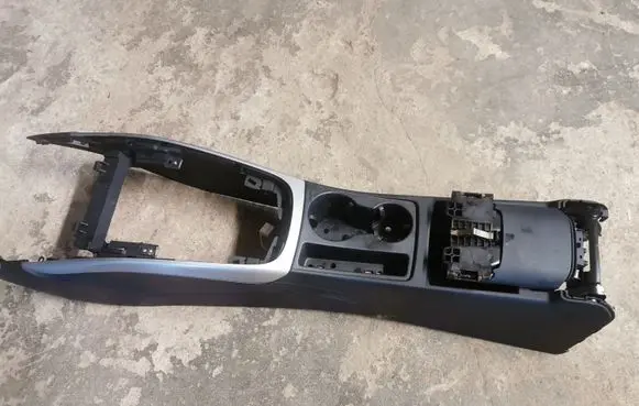 Audi A5 8T 8F Center console 8K0864981D