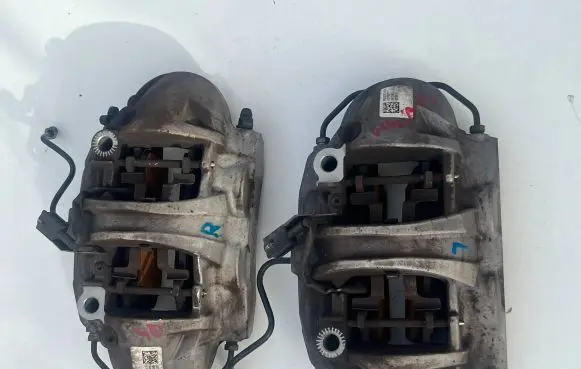 Alfa Romeo Giulia Front brake caliper 0050553649 07740