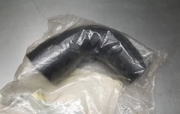 Jaguar XJ X308 Engine coolant pipe/hose PCH109020EVA BM1707D04X