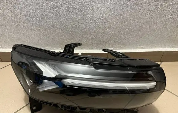 Dacia Duster III Headlight/headlamp 260107725R