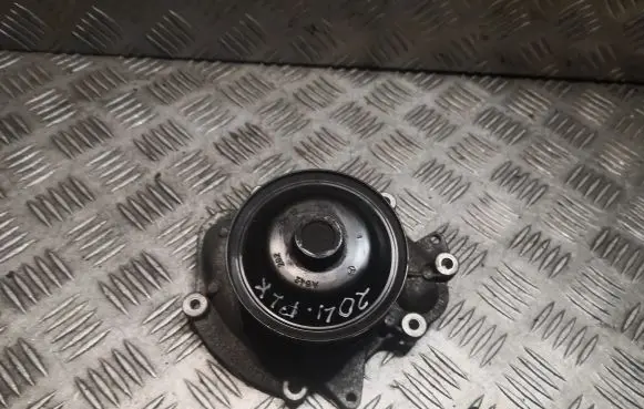Mercedes-Benz C W204 Water pump 6422010710 A6422010710