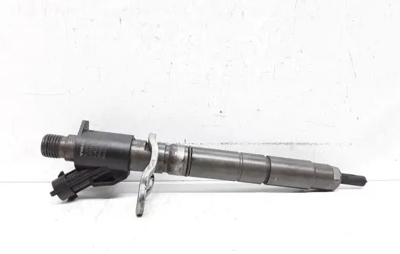 Volvo V40 Fuel injector 31303238 0445116046