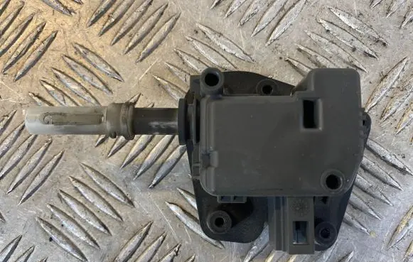 Audi A4 S4 B6 8E 8H Tailgate boot lock/latch motor 8E9827833