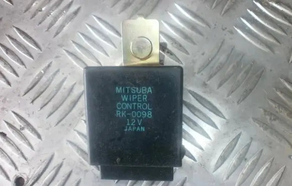 Subaru Legacy Window wiper relay RK0098