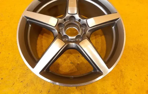 Mercedes-Benz SLK R172 R18 alloy rim A1724012802
