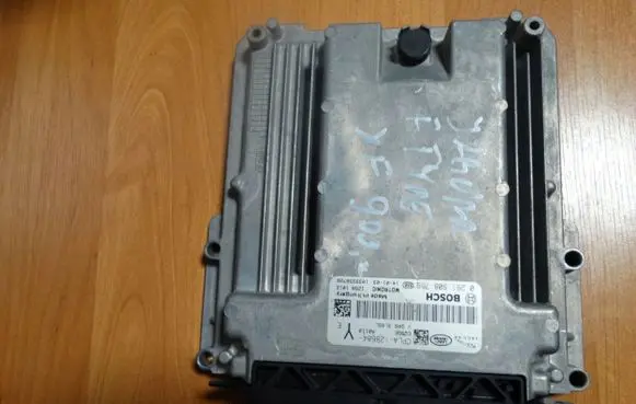 Jaguar F-Type Trunk lid opening control unit 