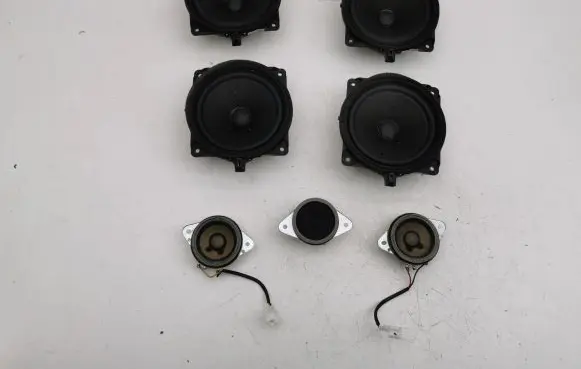 Hyundai i40 Audio system kit 963303V001