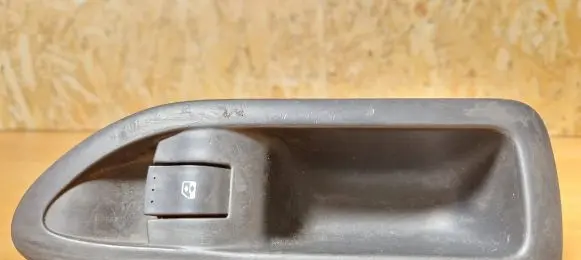 Renault Laguna II Electric window control switch 8200317493