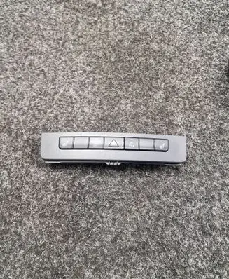 Mercedes-Benz AMG GT R190 C190 Airbag deployment crash/impact sensor A1909058100