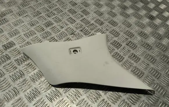 Volvo XC90 (D) pillar trim (bottom) 31363596