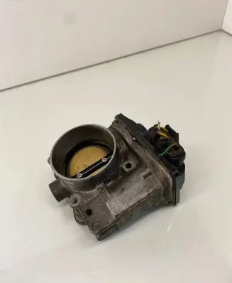 Volvo V70 Throttle valve 30711551 060928 9H280541