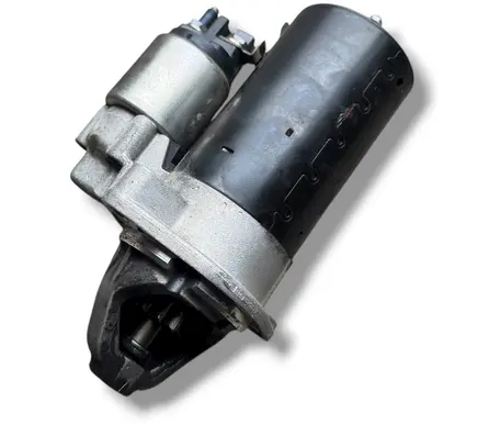 BMW 3 E90 E91 Starter motor 7589352
