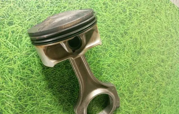BMW M5 Piston 92L93 7840920 7838623