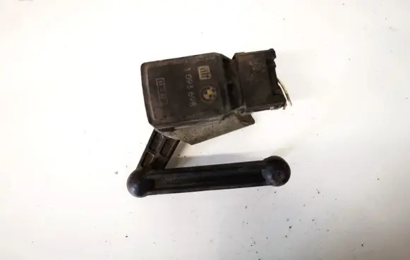 Land Rover Range Rover L322 Front height sensor lever 1093698