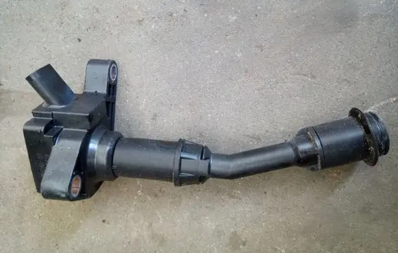 Ford Kuga II High voltage ignition coil DS7G12A366BB
