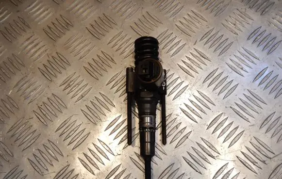 Audi A6 S6 C6 4F Fuel injector 0414720404 03G130073G 30215