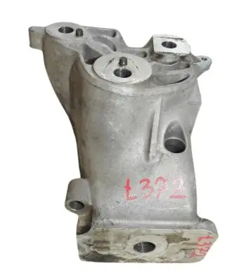 Alfa Romeo Stelvio Engine mounting bracket 670051247