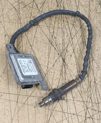 Mercedes-Benz V Class W447 Lambda probe sensor A0009050008