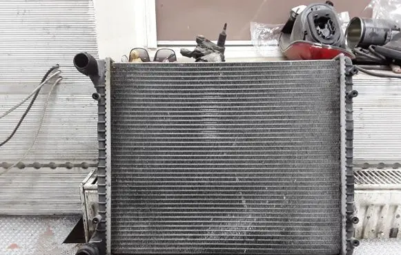 Audi A2 Coolant radiator 8Z0121251D