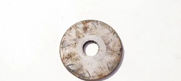 Coil spring mount