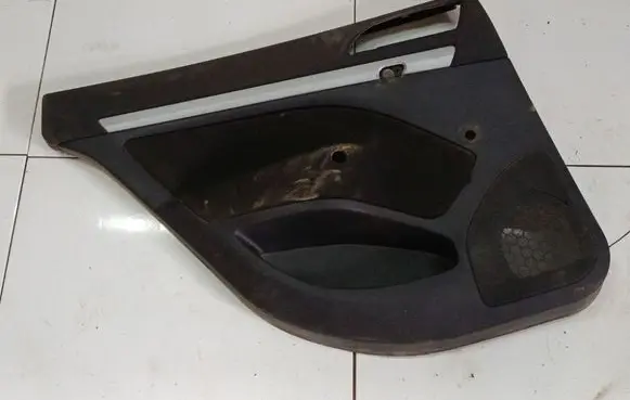 Skoda Octavia Mk2 (1Z) Rear door card panel trim 1Z9867211