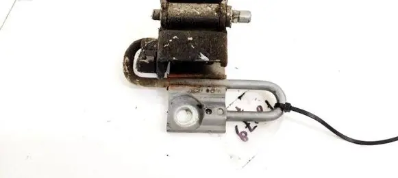 Audi Q7 4L Rear door lower hinge
